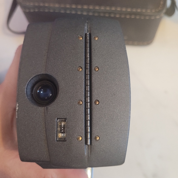 Vintage Bell & Howard autoload Optronic eye Super eight camera, case and light - Picture 5 of 11